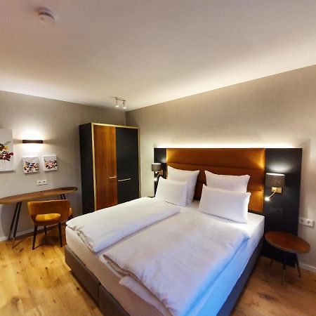 Erasmus Lodge - Ferienwohnungen Zum Wohlfuehlen Trassem Buitenkant foto