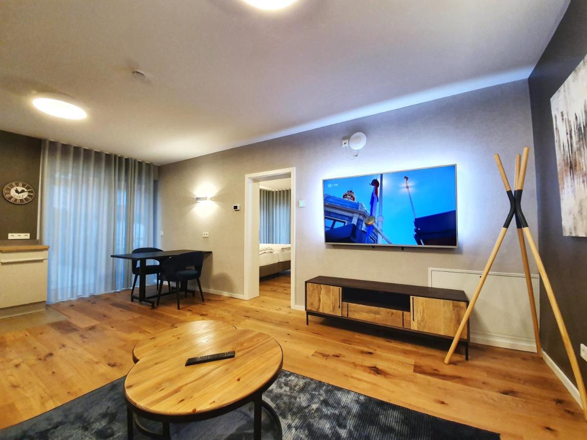Erasmus Lodge - Ferienwohnungen Zum Wohlfuehlen Trassem Buitenkant foto