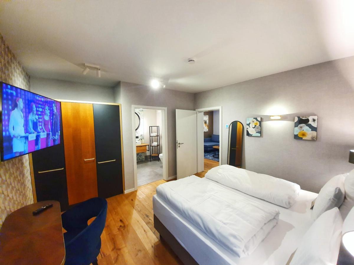 Erasmus Lodge - Ferienwohnungen Zum Wohlfuehlen Trassem Buitenkant foto