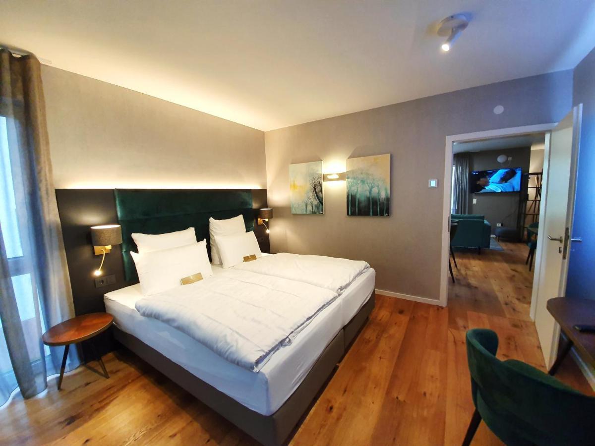 Erasmus Lodge - Ferienwohnungen Zum Wohlfuehlen Trassem Buitenkant foto